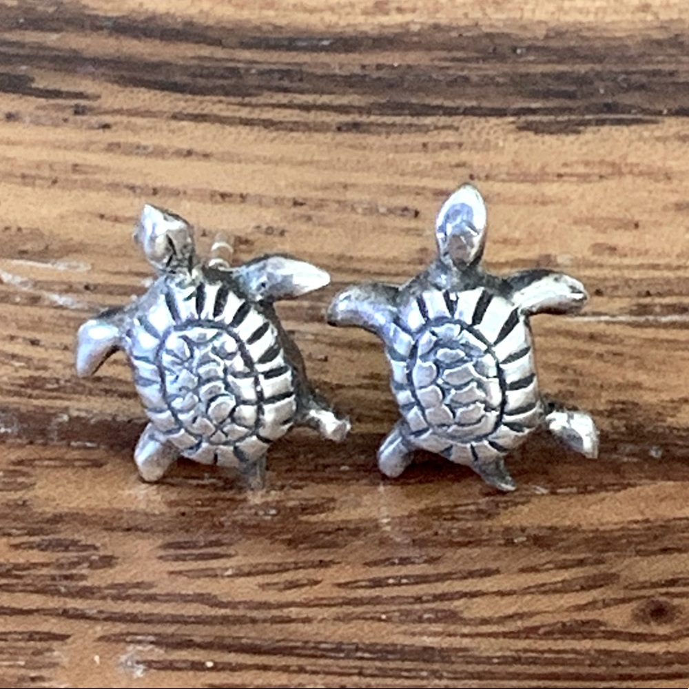 Sterling Silver Honu Sea Turtle Earrings
